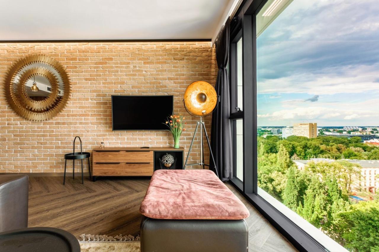 UNIA SUITES - Apartament z basenem i widokiem na centrum Lublina Exterior foto